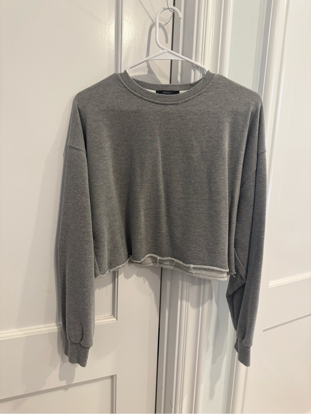 Forever 21 Gray Cropped Crewneck Sweatshirt